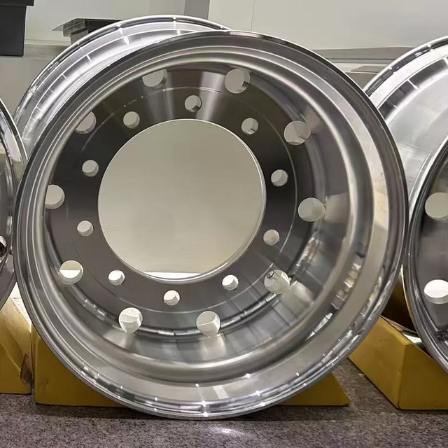 Premium Steel Rims Tailored for Trucks & Trailers: Elevate Performance & Maximize Safety